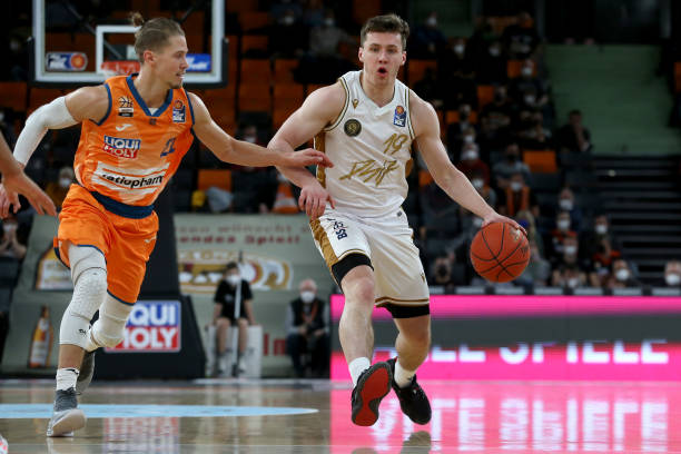 都如行云流 都如行云流